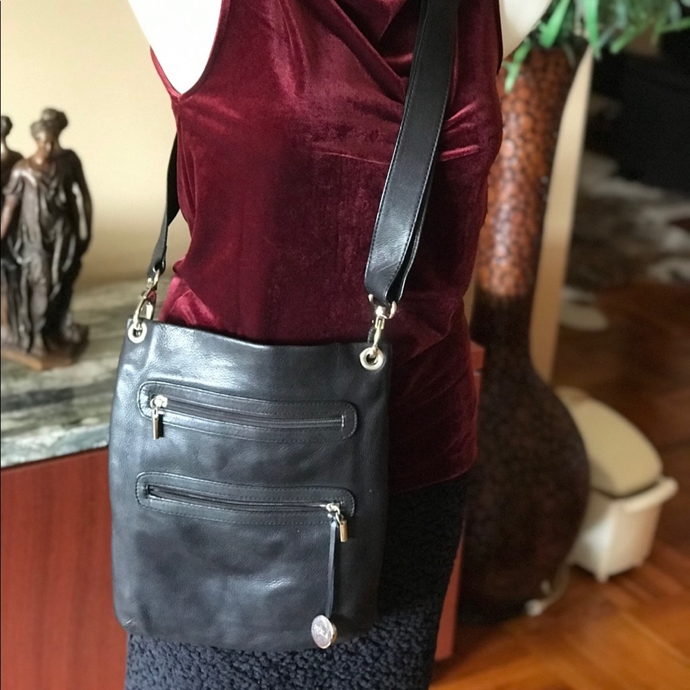 New Genuine Leather Handbag / Shoulderbag ,with adjustable and removable strap.